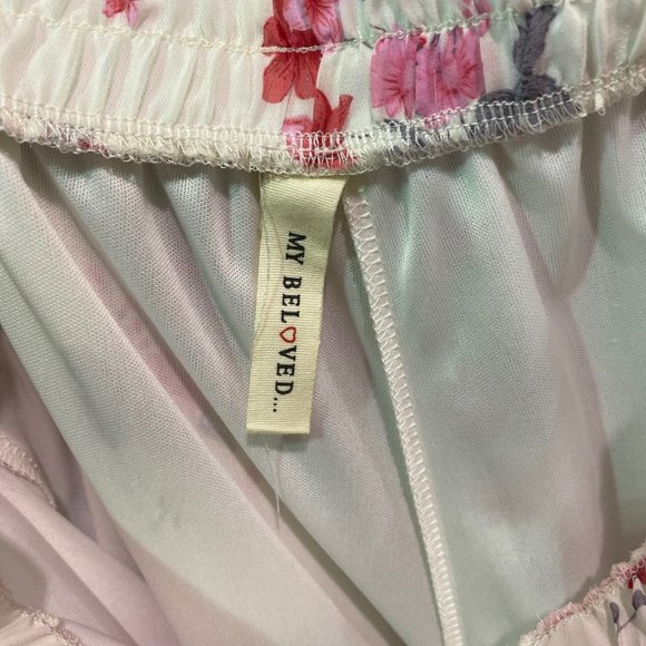 Floral White with Lace Shorts Size Small - Picture 4 of 4